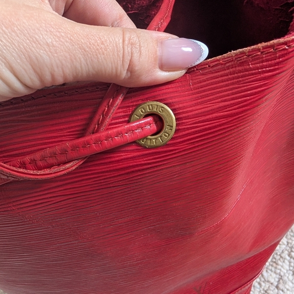 Louis Vuitton Red  Epi Noe Bucket Bag - Picture 9 of 16
